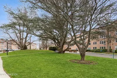 3 Putnam Hill #2G, Greenwich, CT 06830 - Photo 18