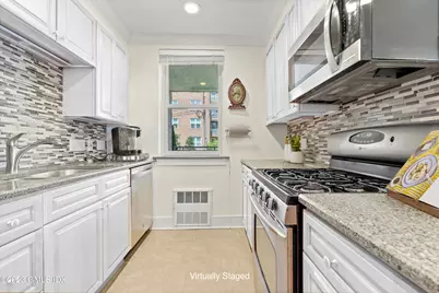 3 Putnam Hill #2G, Greenwich, CT 06830 - Photo 8