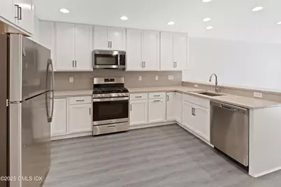 4 Orchard Street #N, Greenwich, CT 06807 - Photo 4