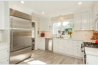 2 Willow Lane, Old Greenwich, CT 06870 - Photo 8