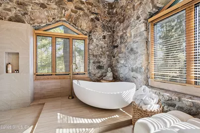 546 Lake Avenue, Greenwich, CT 06830 - Photo 18