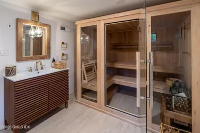 546 Lake Avenue, Greenwich, CT 06830 - Photo 24