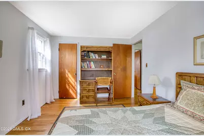 9 Stuart Drive, Old Greenwich, CT 06870 - Photo 10