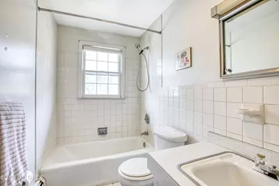 9 Stuart Drive, Old Greenwich, CT 06870 - Photo 12