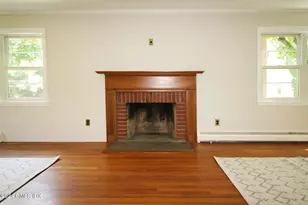 38 Maplewood Dr, Greenwich, CT 06807 - Photo 10