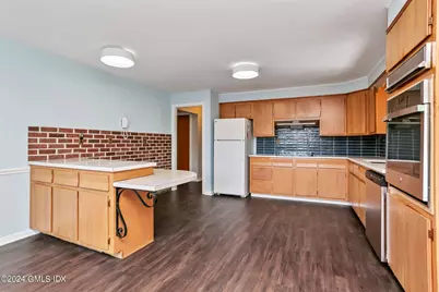 38 Maplewood Drive, Greenwich, CT 06807 - Photo 8