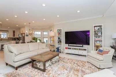 18 W William Street, Greenwich, CT 06830 - Photo 2