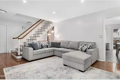 10 Maple Drive, Old Greenwich, CT 06870 - Photo 2