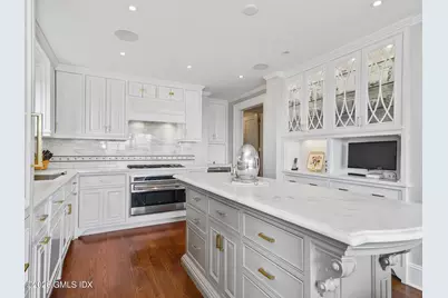 40 W Elm Street #3D&E, Greenwich, CT 06830 - Photo 12