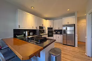 28 Home Pl, Greenwich, CT 06830 - Photo 10