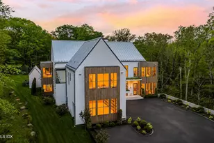 41 Mohawk Ln, Greenwich, CT 06831 - Photo 2