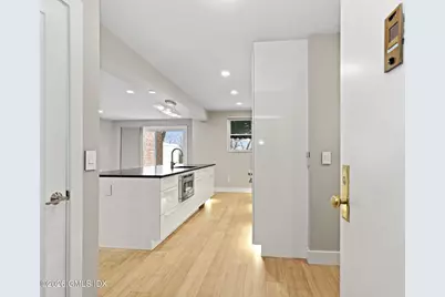 2 Putnam Hill #1A, Greenwich, CT 06830 - Photo 4