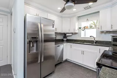 5 Wellington Place #B, Greenwich, CT 06830 - Photo 6