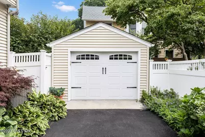 5 Wellington Place #B, Greenwich, CT 06830 - Photo 14