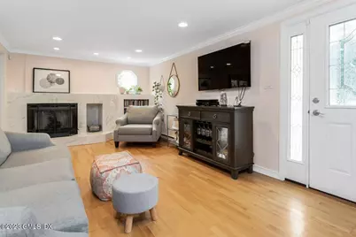 5 Wellington Place #B, Greenwich, CT 06830 - Photo 2