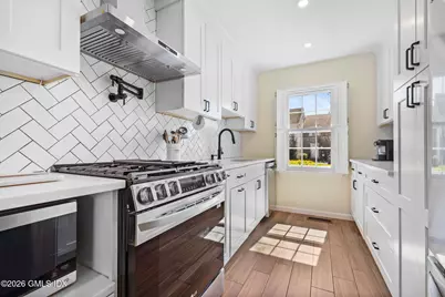 98 Valley Road #12, Greenwich, CT 06807 - Photo 8