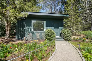 135 & 129 Zaccheus Mead Ln, Greenwich, CT 06831 - Photo 50