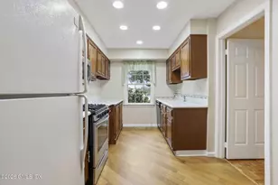 33 Talbot Ln, Greenwich, CT 06830 - Photo 4