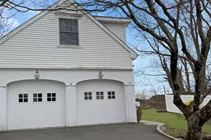 111 Havemeyer Pl, Greenwich, CT 06830 - Photo 18