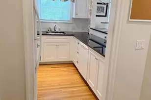 111 Havemeyer Pl, Greenwich, CT 06830 - Photo 8