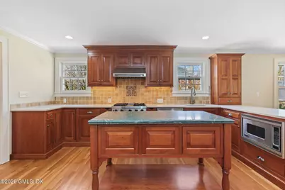 93 Summit Road, Greenwich, CT 06878 - Photo 8