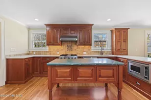 93 Summit Rd, Greenwich, CT 06878 - Photo 8
