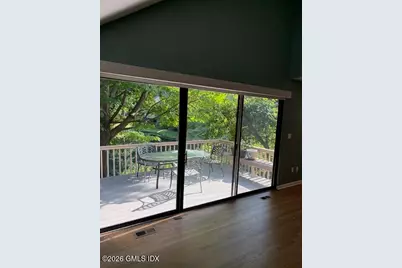 314 W Lyon Farm Drive #314, Greenwich, CT 06831 - Photo 6