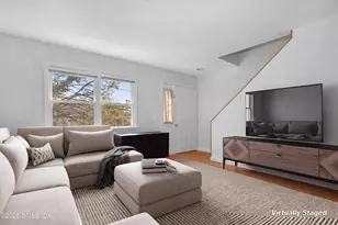 21 W Division St, Greenwich, CT 06830 - Photo 18