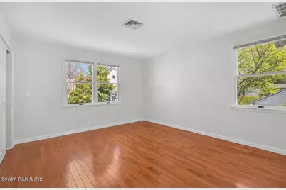 21 W Division Street, Greenwich, CT 06830 - Photo 20