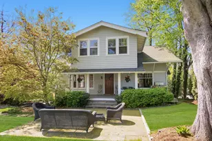 17 Ballwood Rd, Old Greenwich, CT 06870 - Photo 2