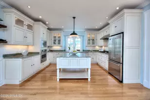7 Heusted Dr, Old Greenwich, CT 06870 - Photo 6