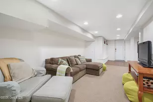 2 Daffodil Ln, Greenwich, CT 06807 - Photo 36