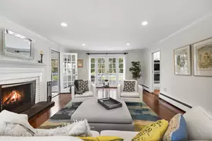 2 Daffodil Ln, Greenwich, CT 06807 - Photo 6
