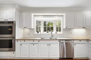 2 Daffodil Ln, Greenwich, CT 06807 - Photo 16