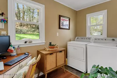 42 Nicholas Avenue, Greenwich, CT 06831 - Photo 10