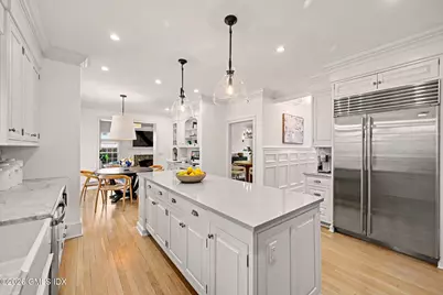 49 Willow Road, Greenwich, CT 06878 - Photo 10