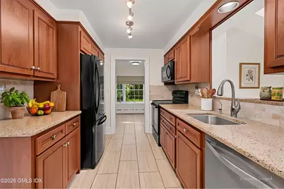 1031 North Street, Greenwich, CT 06831 - Photo 6