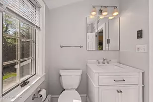 1031 North Street, Greenwich, CT 06831 - Photo 18