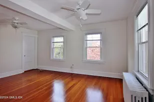 25 Division Street Wes, Greenwich, CT 06830 - Photo 16