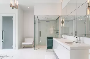 8 Fox Run Ln, Greenwich, CT 06831 - Photo 22