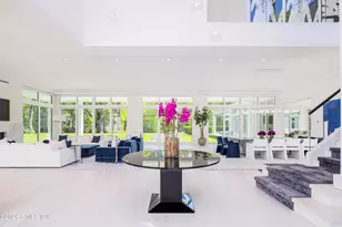 8 Fox Run Ln, Greenwich, CT 06831 - Photo 6