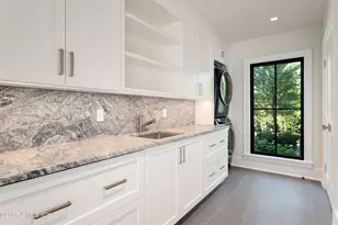 7 Parsonage Rd, Greenwich, CT 06830 - Photo 14
