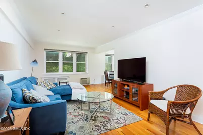 52 Lafayette Place #1H, Greenwich, CT 06830 - Photo 4