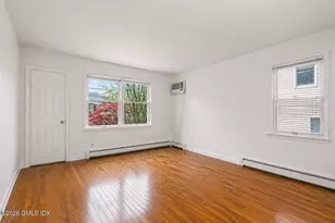 21 W Division St, Greenwich, CT 06830 - Photo 4
