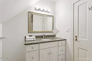 98 Byram Shore Rd, Greenwich, CT 06830 - Photo 16