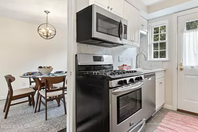 289 Bridge Street #289, Stamford, CT 06905 - Photo 8