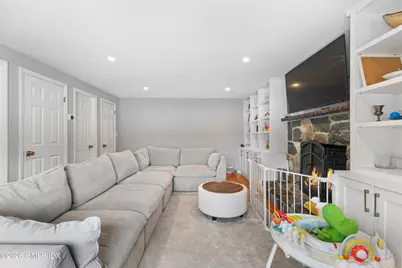 14 Cos Cob Avenue #3, Greenwich, CT 06807 - Photo 8