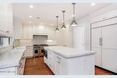 151 Milbank Avenue #2, Greenwich, CT 06830 - Photo 2