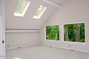 42 Stone Brook Ln, Greenwich, CT 06807 - Photo 14