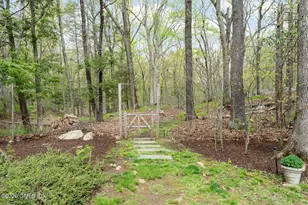 42 Stone Brook Ln, Greenwich, CT 06807 - Photo 38